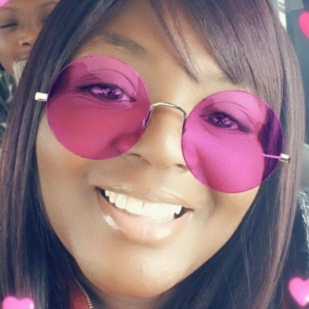 Meet your Posher, Renea